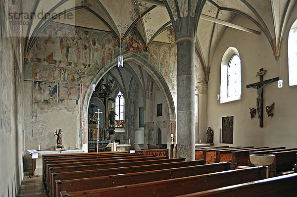 Alte Pfarrkirche St. Martin mit Fresken  Garmisch-Partenkirchen  Bayern  Deutschland  Europa