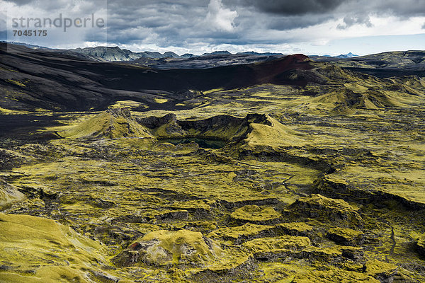 Luftaufnahme  mit Moos bewachsene Laki-Krater oder LakagÌgar  Hochland  Süd-Island  Su_urland  Island  Europa