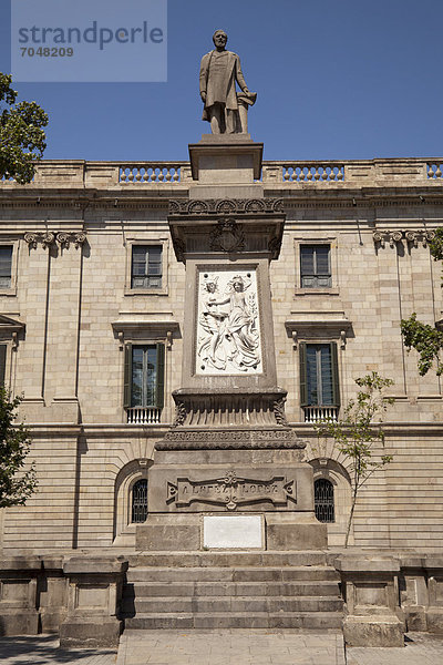 Statue von Antoni Lopez an der Placa d Antoni Lopez  Barcelona  Katalonien  Spanien  Europa  ÖffentlicherGrund