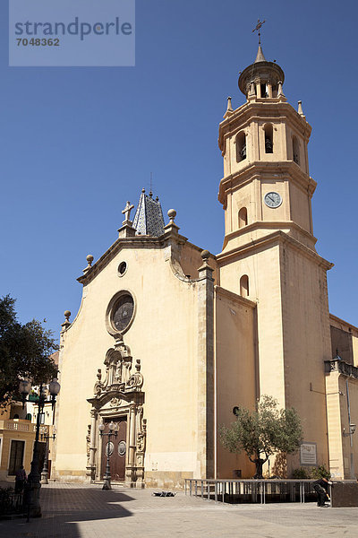 Kirche EsglÈsia de Santa Maria  Arenys de Mar  Comarca Maresme  Costa del Maresme  Katalonien  Spanien  Europa  ÖffentlicherGrund