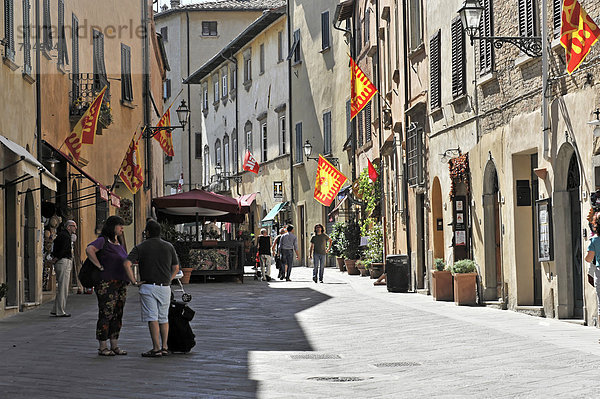 Via Gramsci  Altstadt  Volterra  Toskana  Italien  Europa
