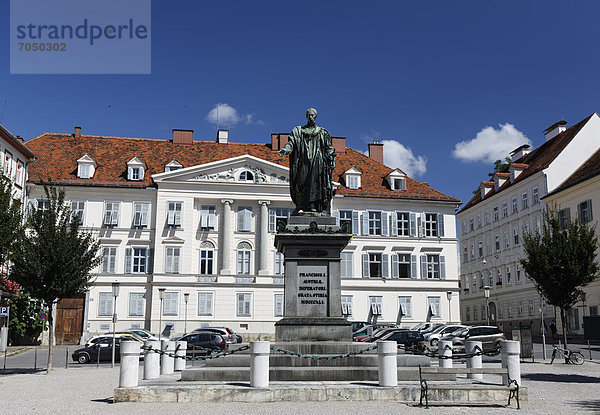 Statue von Kaiser Franz am Freiheitsplatz in Graz  Steiermark  Österreich  Europa