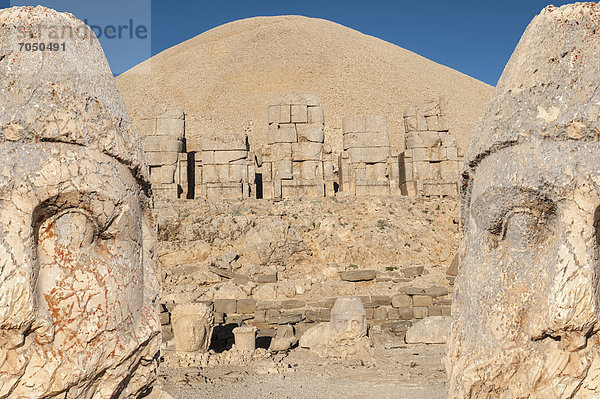 Heiligtum am Berg Nemrut oder Nimrod  UNESCO-Weltkulturerbe  Zeus-Kopf  Ruinen der Zivilisation von Kommagene  1. Jahrhundert v. Chr.  Osttürkei  Türkei  Asien