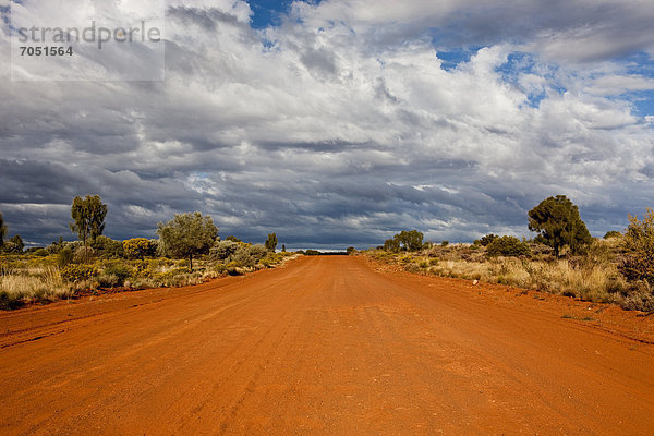 Staubpiste durchs Outback  Northern Territory  Australien