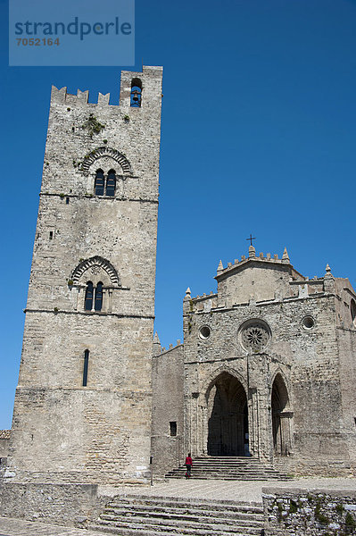 Kirchturm  Chiesa Madre mit Campanile  Dom  Santa Maria dell' Assunta  Erice  Sizilien  Italien  Europa