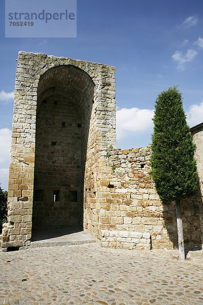 Wehrturm  Altstadt von Pals  Katalonien  Spanien  Europa