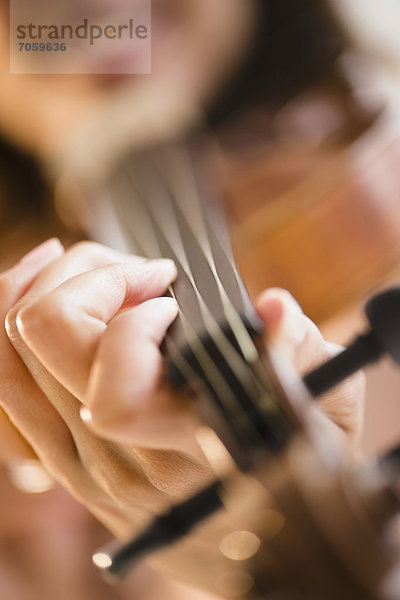 Frau  spielen  Geige