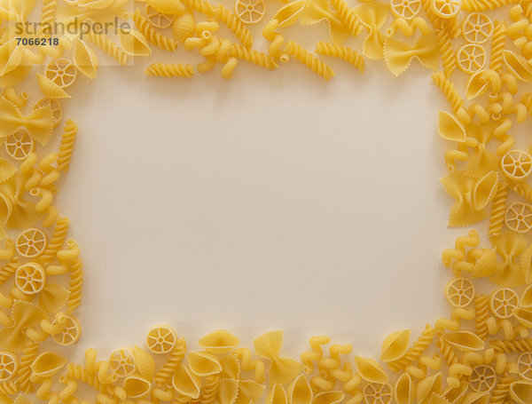 gelb  weiß  Vielfalt  Mittelpunkt  Pasta  Nudel  unbeschrieben