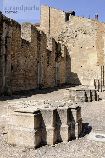Ruinen der alten Abtei von Cluny  SaÙne-et-Loire  Burgund  Frankreich  Europa