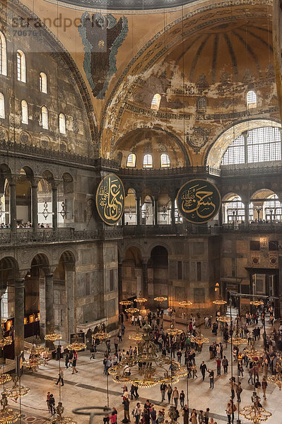 Innenansicht  Hagia Sophia  Istanbul  Türkei