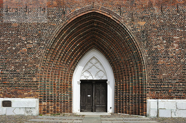 Gotisches Eingangsportal vom Dom Sankt Nikolai  um 1300  Domstraße  Greifswald  Mecklenburg-Vorpommern  Deutschland  Europa