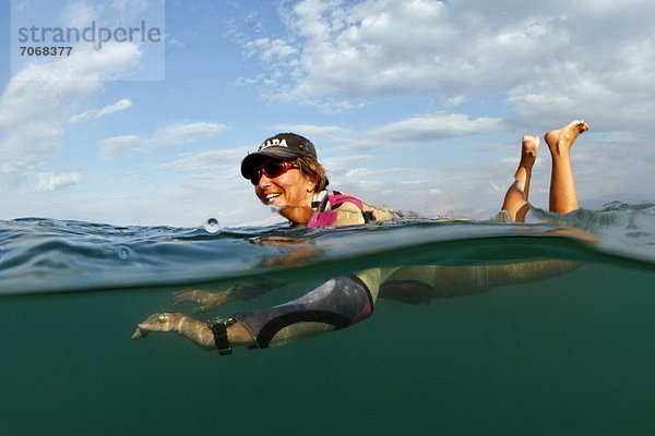 Frau Meer schwimmen