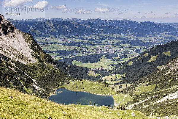 Unterer Gaisalpsee im Allgäu  Nebelhorn  Bayern  Deutschland  Europa