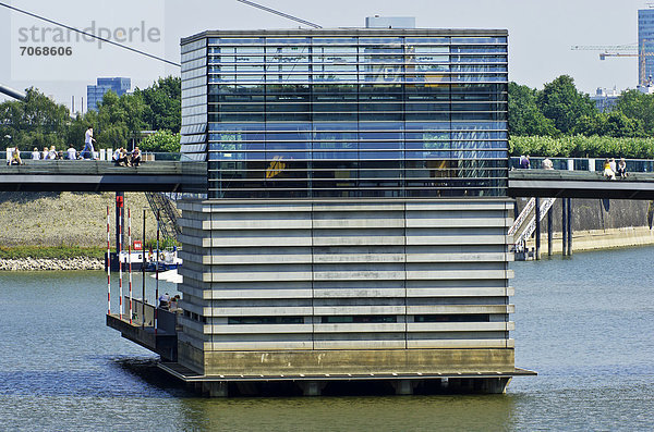 Form Formen Europa Wohnhaus Brücke Düsseldorf würfelförmig Würfel Deutschland Rheinland