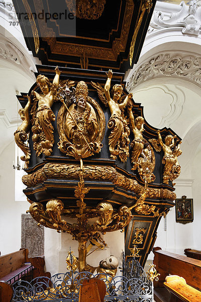Kanzel mit Hl. Bernhard  Stiftskirche Baumgartenberg Mariä Himmelfahrt  M¸hlviertel  Oberösterreich  Österreich  Europa
