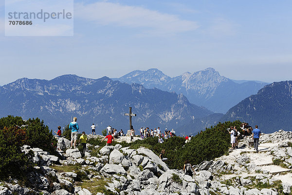 Gipfelkreuz vom Kehlstein  Berchtesgaden  Berchtesgadener Alpen  Oberbayern  Bayern  Deutschland  Europa