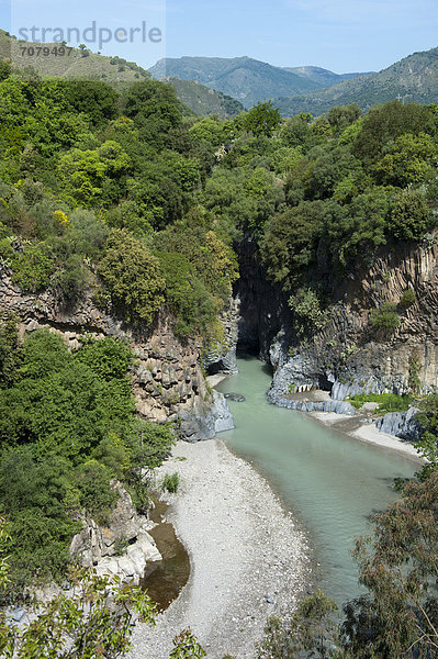 Gole dell'Alcantara  Gole di Larderia  Alcantara-Schlucht  Fluss  Sizilien  Italien  Europa