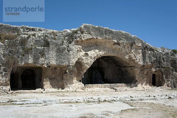 Grotte  Archäologischer Park Neapolis  Siracusa  Syrakus  Sizilien  Italien  Europa