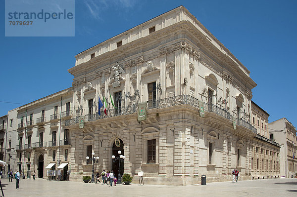 Rathaus am Domplatz  Vermexio-Palast  Siracusa  Syrakus  Insel Ortygia  Ortigia  Sizilien  Italien  Europa