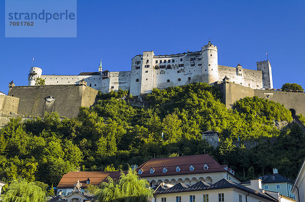 Österreich  Salzburg  Blick auf die Festung Hohensalzburg