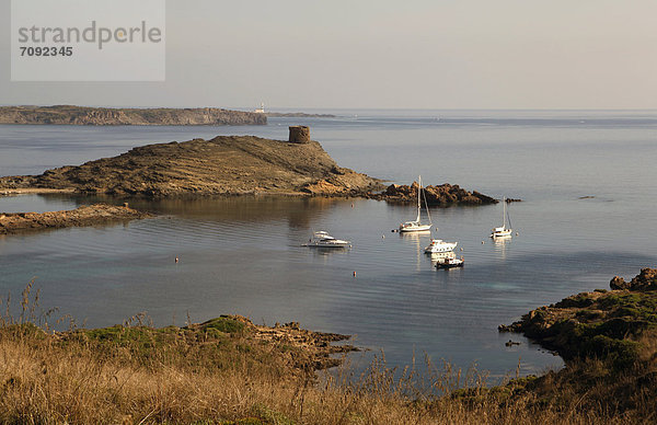 Spanien  Menorca  Blick auf die Bucht mit Booten