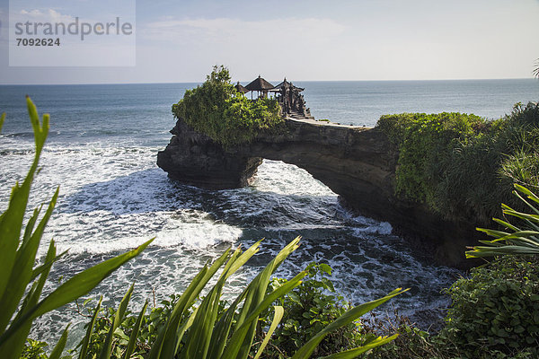 Indonesien  Bali  Blick auf den Batu Bolong Tempel