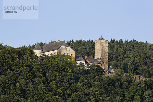 Österreich  Hofkirchen  Blick auf Schloss Marsbach