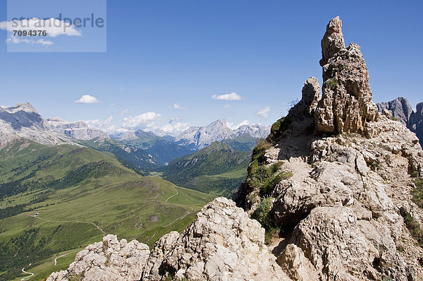 Italien  Blick auf Rosszahnscharte  Marmolada im Hintergrund bei Südtirol