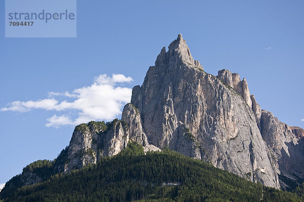 Italien  Südtirol  Blick von Seis auf Schlern und Santner Spitze im Trentino
