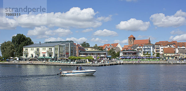 Bootshafen  Waren  Mecklenburgische Seenplatte  Mecklenburg-Vorpommern  Deutschland  Europa