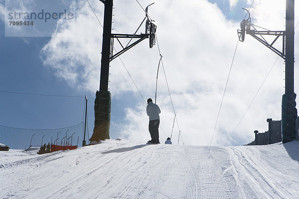 Skifahrer-Skilift  Rückansicht