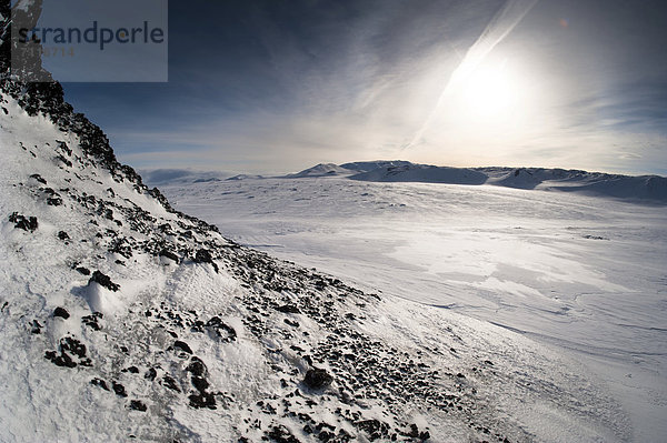 Winterlandschaft am Rande des Gletschers Vatnajökull  Hochland  Island  Europa