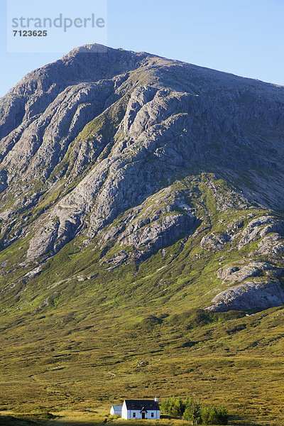 Europa Berg Urlaub Wohnhaus Großbritannien Einsamkeit Reise Highlands Schottland Tourismus Glen Coe