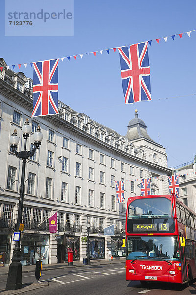 Union Jack  Britische Flagge  Britische Flaggen  Europa  Urlaub  britisch  Großbritannien  London  Hauptstadt  Reise  Omnibus  England  Tourismus