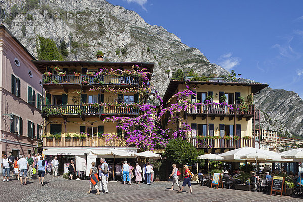 Europa  Urlaub  Reise  See  Alpen  Italien  Gardasee  Lombardei  Tourismus