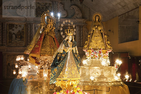 Baustelle  Manila  Hauptstadt  Urlaub  Reise  Kirche  Philippinen  Asien  katholisch  Tourismus