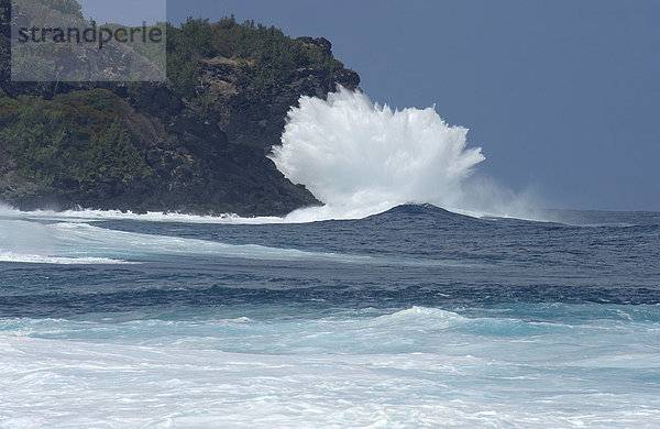 Küste  Wasserwelle  Welle  Meer  Afrika  Indischer Ozean  Indik  La Reunion