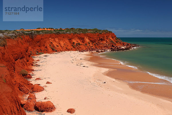 blauer Himmel  wolkenloser Himmel  wolkenlos  Helligkeit  Strand  Abenteuer  Himmel  Küste  Meer  Natur  Sand  blau  Einsamkeit  rot  Düne  türkis  Australien  Westküste  Western Australia