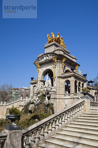 Europa  Architektur  Wahrzeichen  Monument  Statue  Herbst  Denkmal  Barcelona  Spanien