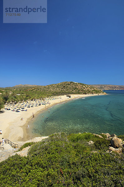 Hochformat Außenaufnahme Europa Tag europäisch Strand Küste Meer Insel Sandstrand Kreta Griechenland Mittelmeer freie Natur Palmenstrand