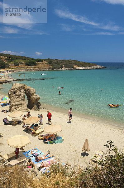 Hochformat Außenaufnahme Europa Tag europäisch Strand Küste Meer Insel Sandstrand Kreta Griechenland Mittelmeer freie Natur