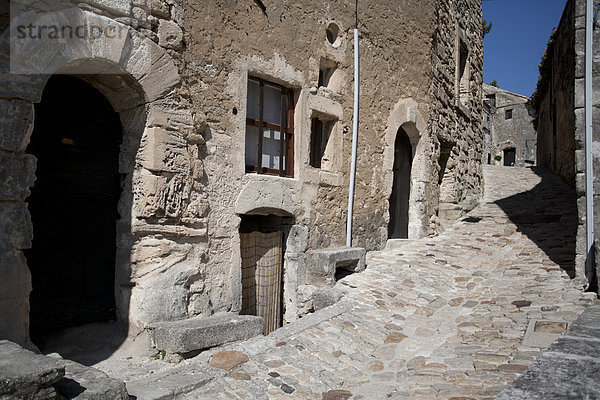 bauen  Mittelalter  Landstraße  Frankreich  Europa  Gebäude  Dorf  Provence - Alpes-Cote d Azur  Lacoste  Luberon