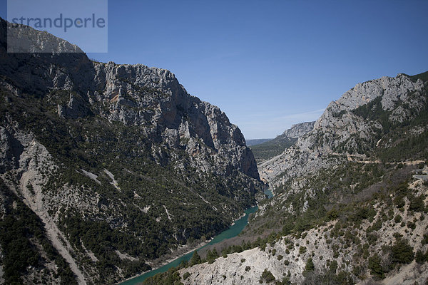 Felsbrocken  Landschaftlich schön  landschaftlich reizvoll  Frankreich  Europa  Steilküste  fließen  Fluss  Provence - Alpes-Cote d Azur  Schlucht