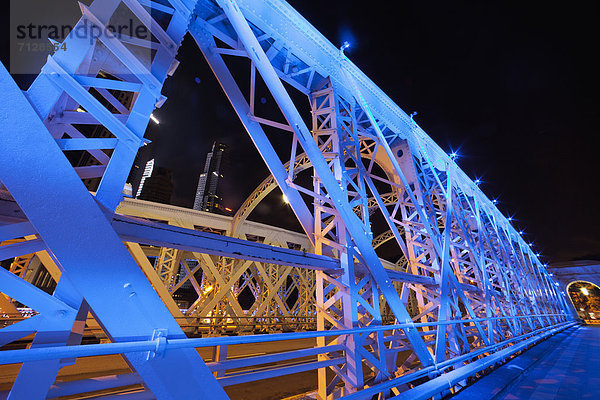 beleuchtet  Urlaub  Reise  Brücke  Nacht  Beleuchtung  Licht  Asien  Eisen  Singapur  Stahl  Tourismus