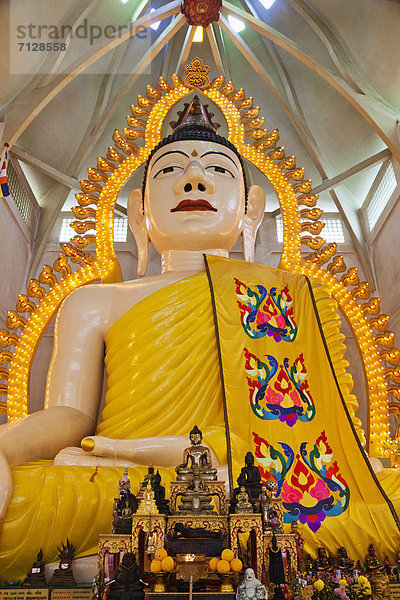 Urlaub  Reise  chinesisch  Religion  Asien  Buddha  Buddhastatue  Singapur  Tourismus