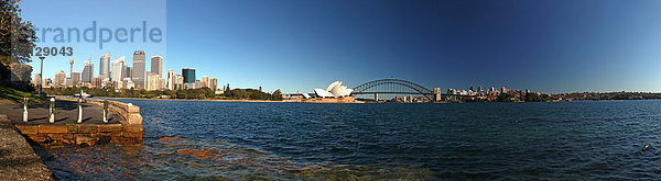 blauer Himmel wolkenloser Himmel wolkenlos Botanischer Garten Botanische Panorama Skyline Skylines Sehenswürdigkeit Wasser Hafen Opernhaus Oper Opern Reise Morgen Großstadt Brücke Wohngebiet Hochhaus Australien Metropole New South Wales Oper Sonne Sydney Tourismus