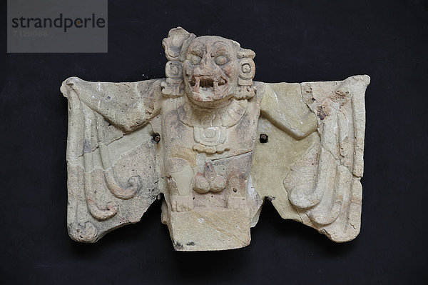 Regenwald  Ruine  Figur  schnitzen  Indianer  Mittelamerika  UNESCO-Welterbe  Honduras  Maya