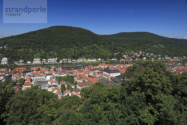 Naturschutzgebiet  Panorama  Landschaftlich schön  landschaftlich reizvoll  Landschaft  Ansicht  Altstadt  Baden-Württemberg  Schotterstrasse  Deutschland  Heidelberg