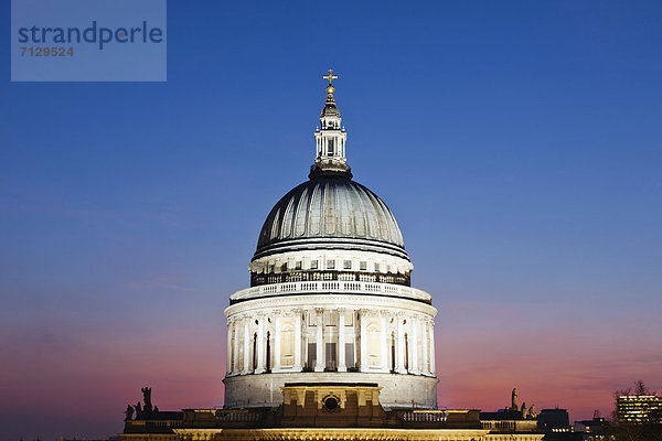 beleuchtet  Urlaub  Sonnenuntergang  britisch  Großbritannien  London  Hauptstadt  Reise  Architektur  Kirche  Kathedrale  ernst  St. Pauls Cathedral  Nacht  Abenddämmerung  England  Tourismus