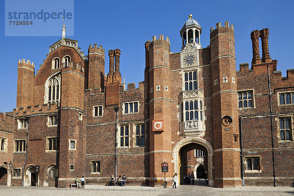 Mensch  Urlaub  Menschen  britisch  Großbritannien  London  Hauptstadt  Reise  Palast  Schloß  Schlösser  England  Hampton Court  Surrey  Tourismus